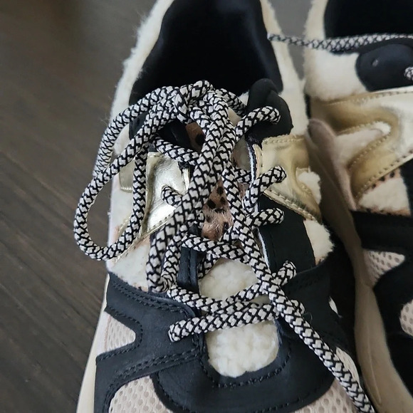 POSH by Poelman Lace and Faux Fur Sneakers women’s size 8 US - Picture 7 of 10